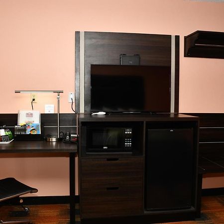 Regency Inn & Suites Faribault Екстер'єр фото