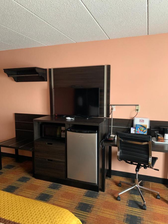 Regency Inn & Suites Faribault Екстер'єр фото