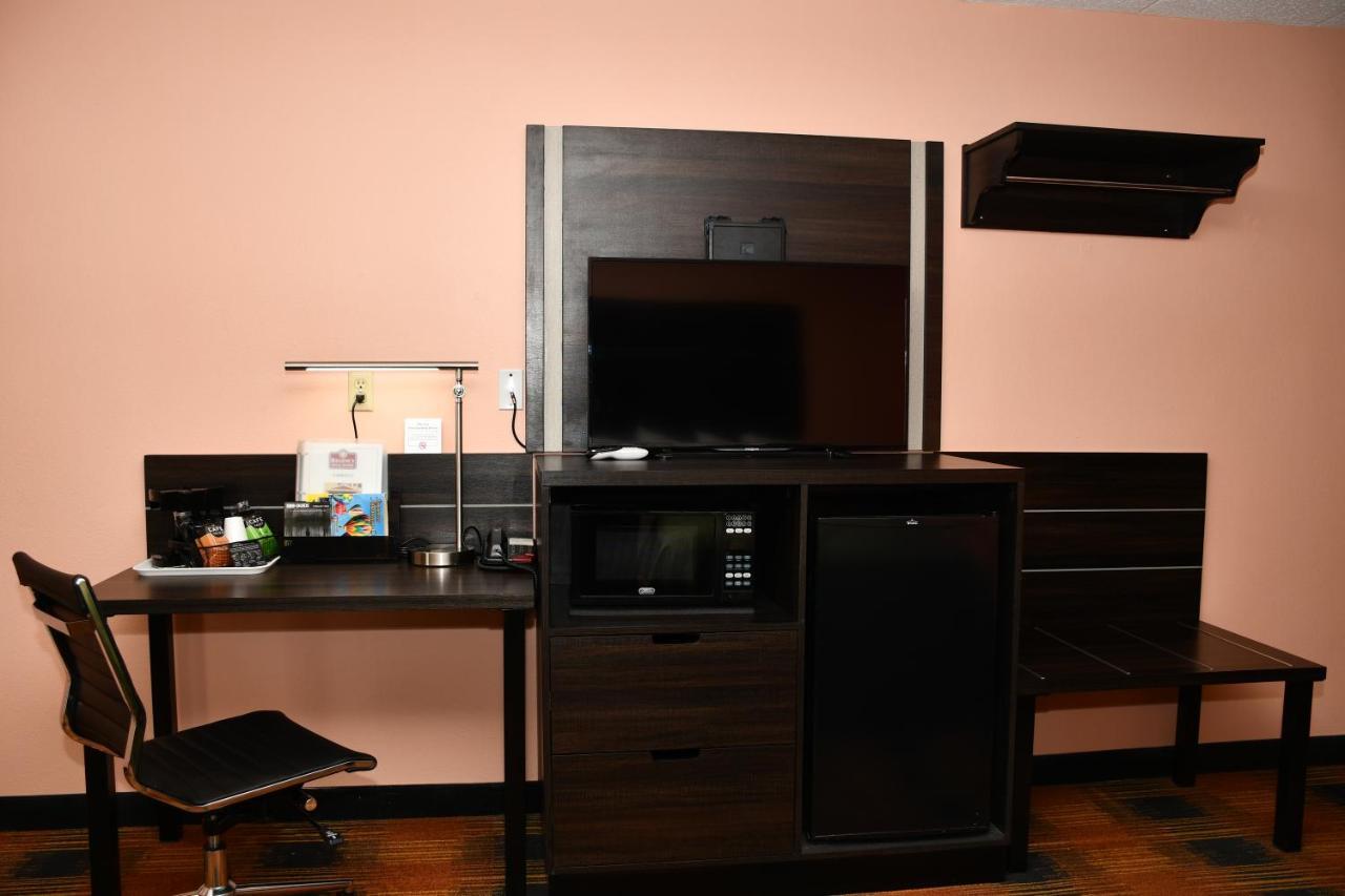 Regency Inn & Suites Faribault Екстер'єр фото