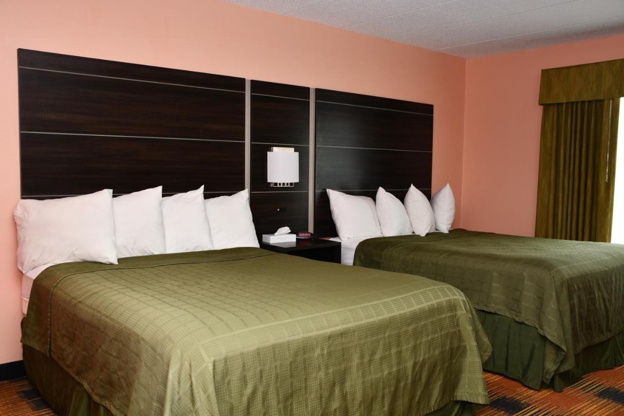 Regency Inn & Suites Faribault Екстер'єр фото