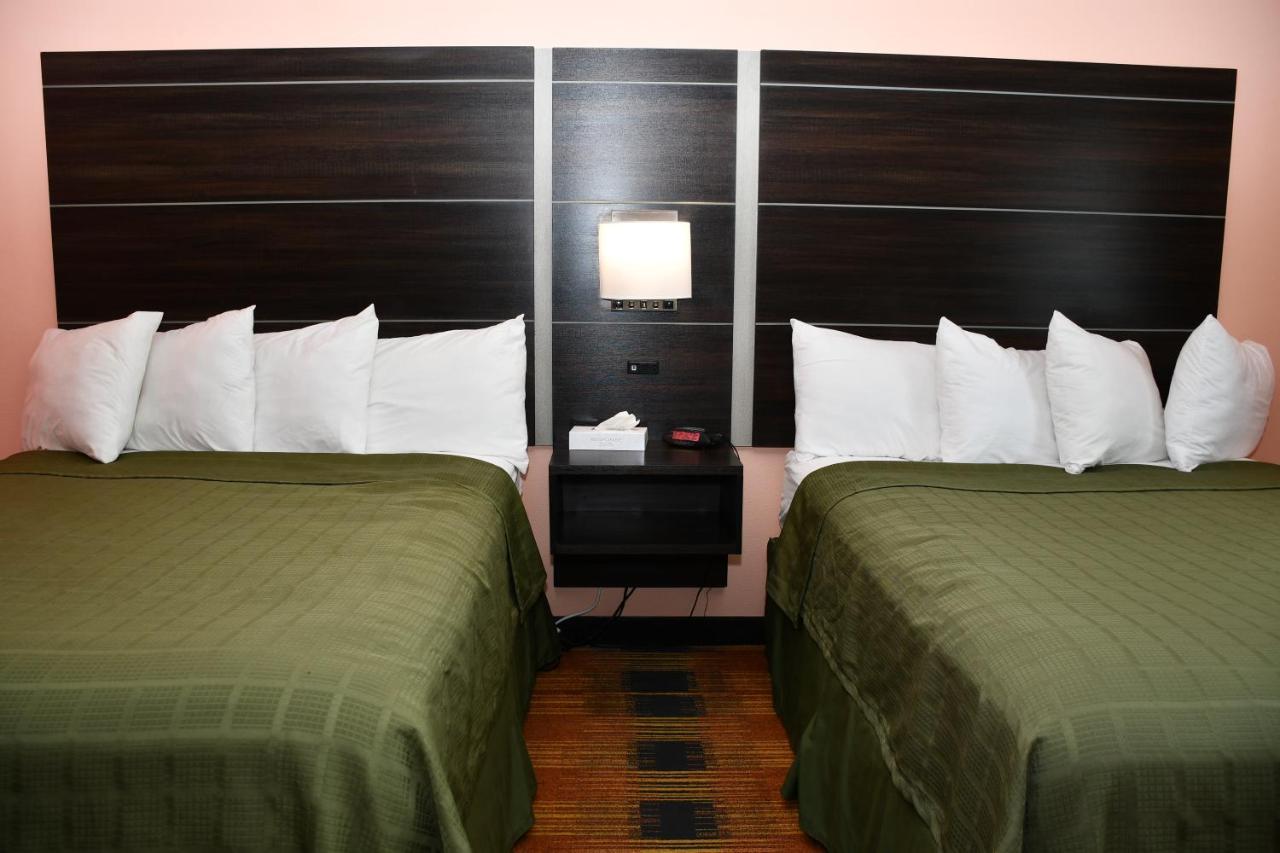Regency Inn & Suites Faribault Екстер'єр фото