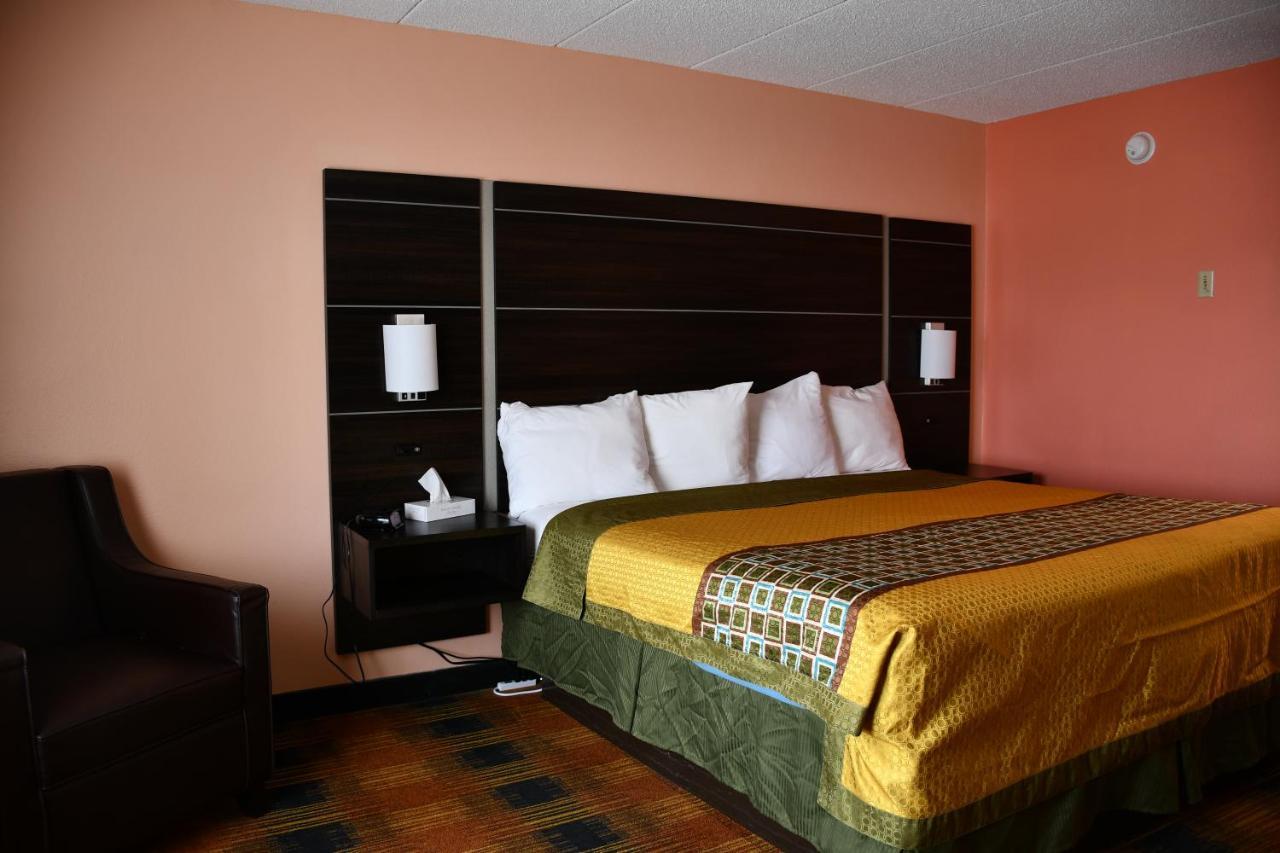 Regency Inn & Suites Faribault Екстер'єр фото